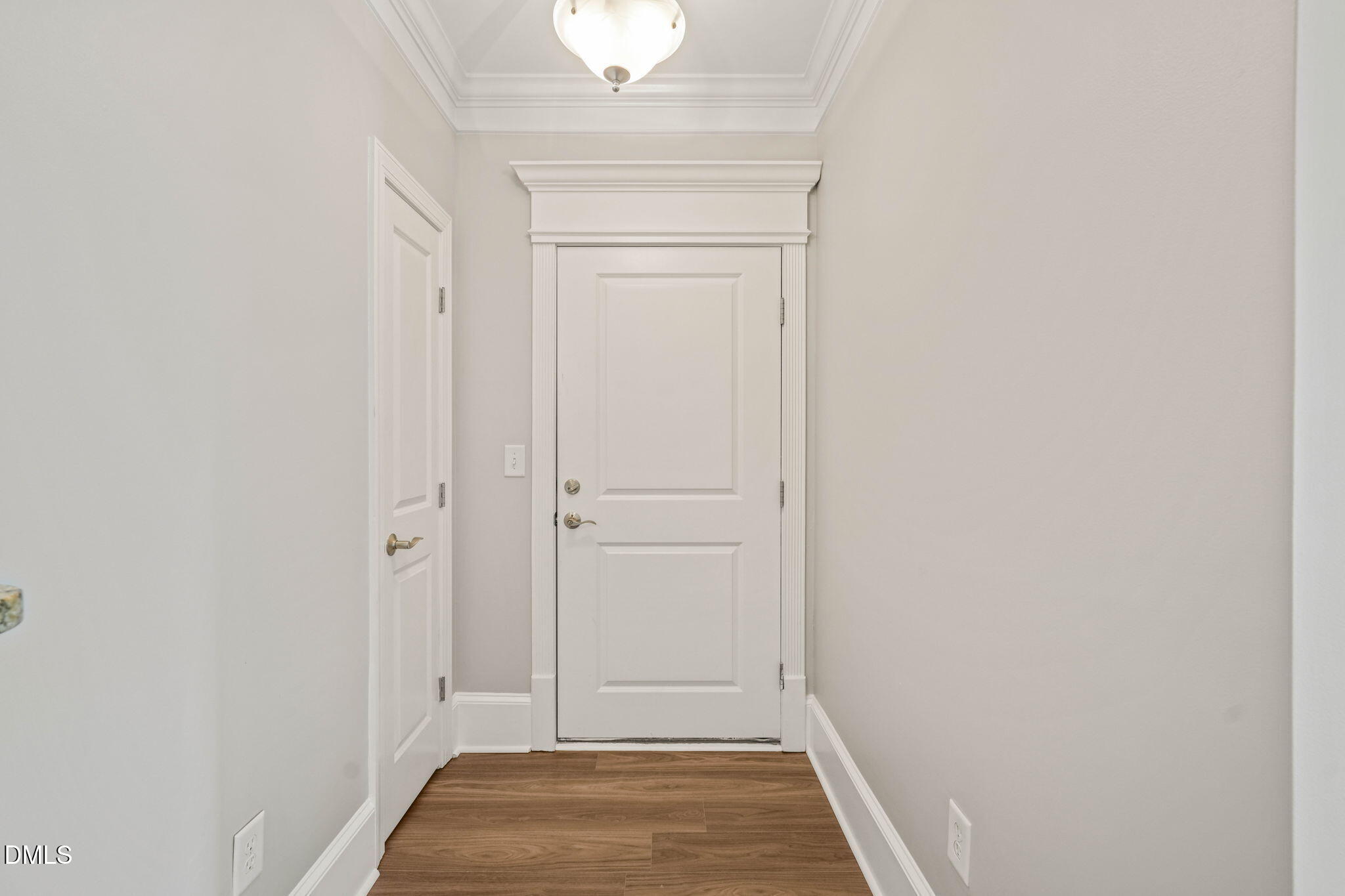 501 Finsbury Street # 204