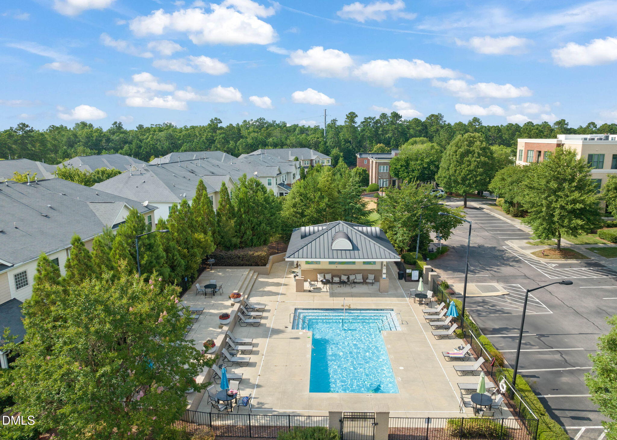 501 Finsbury Street # 204