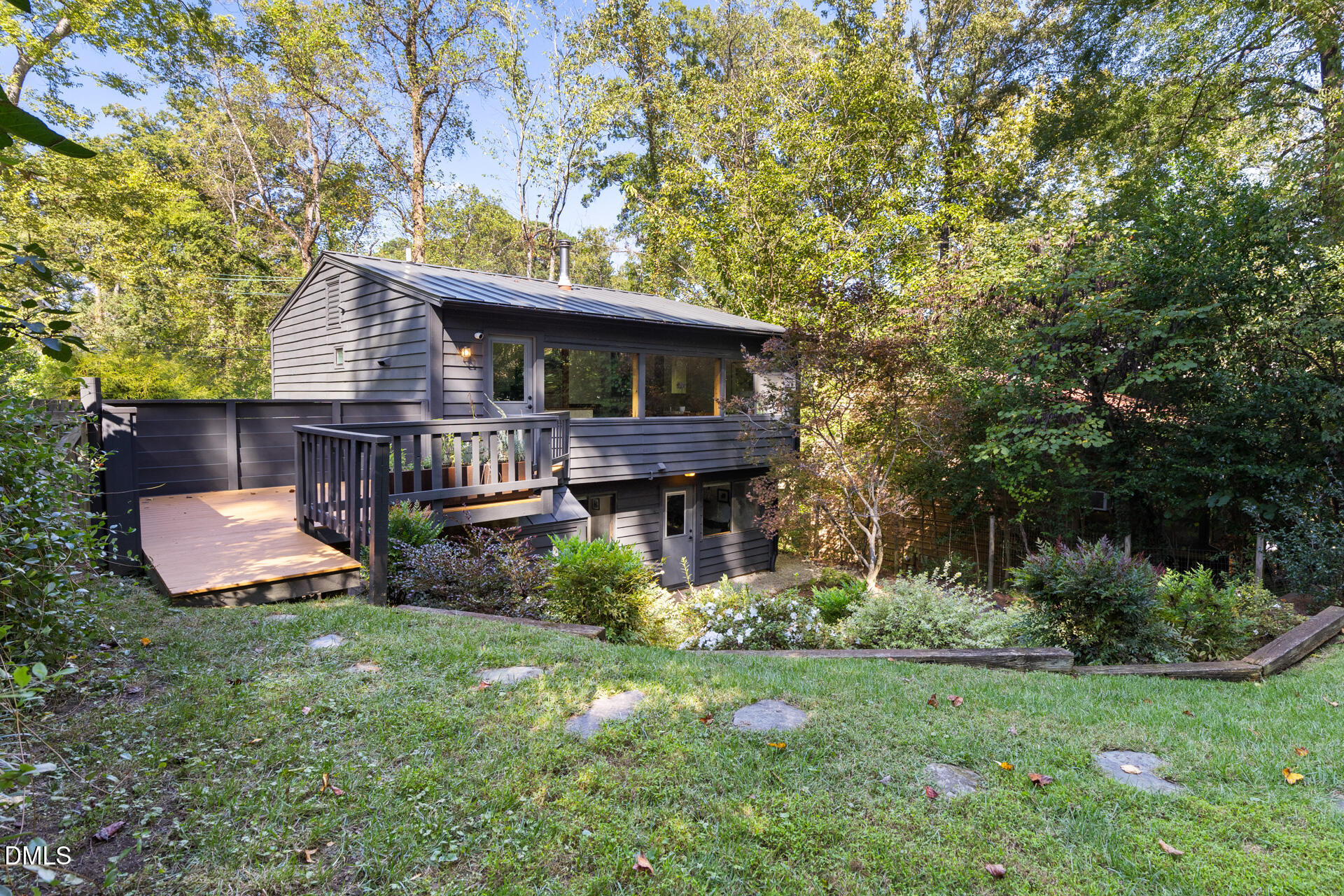 217 Dacian Avenue