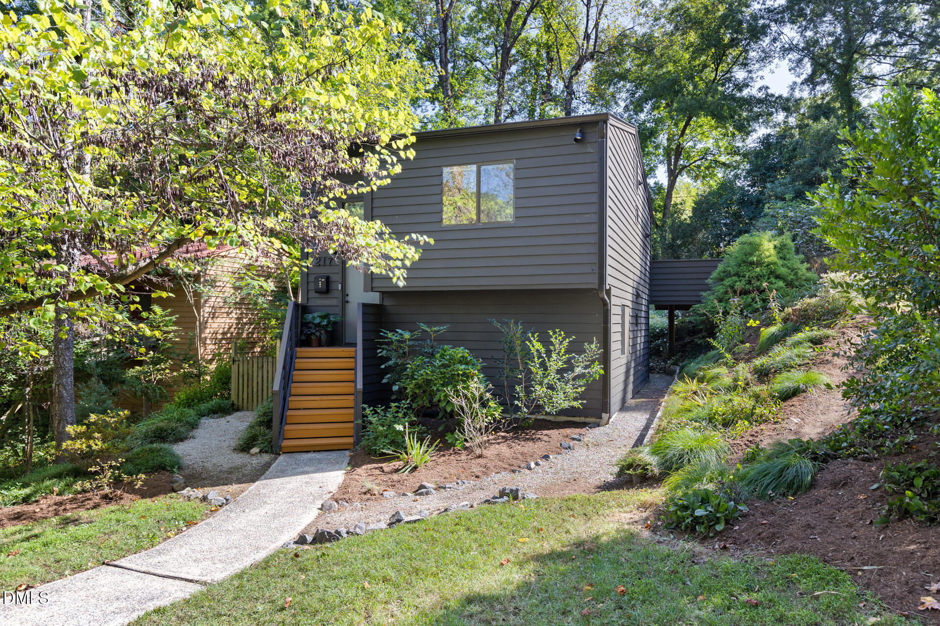 217 Dacian Avenue