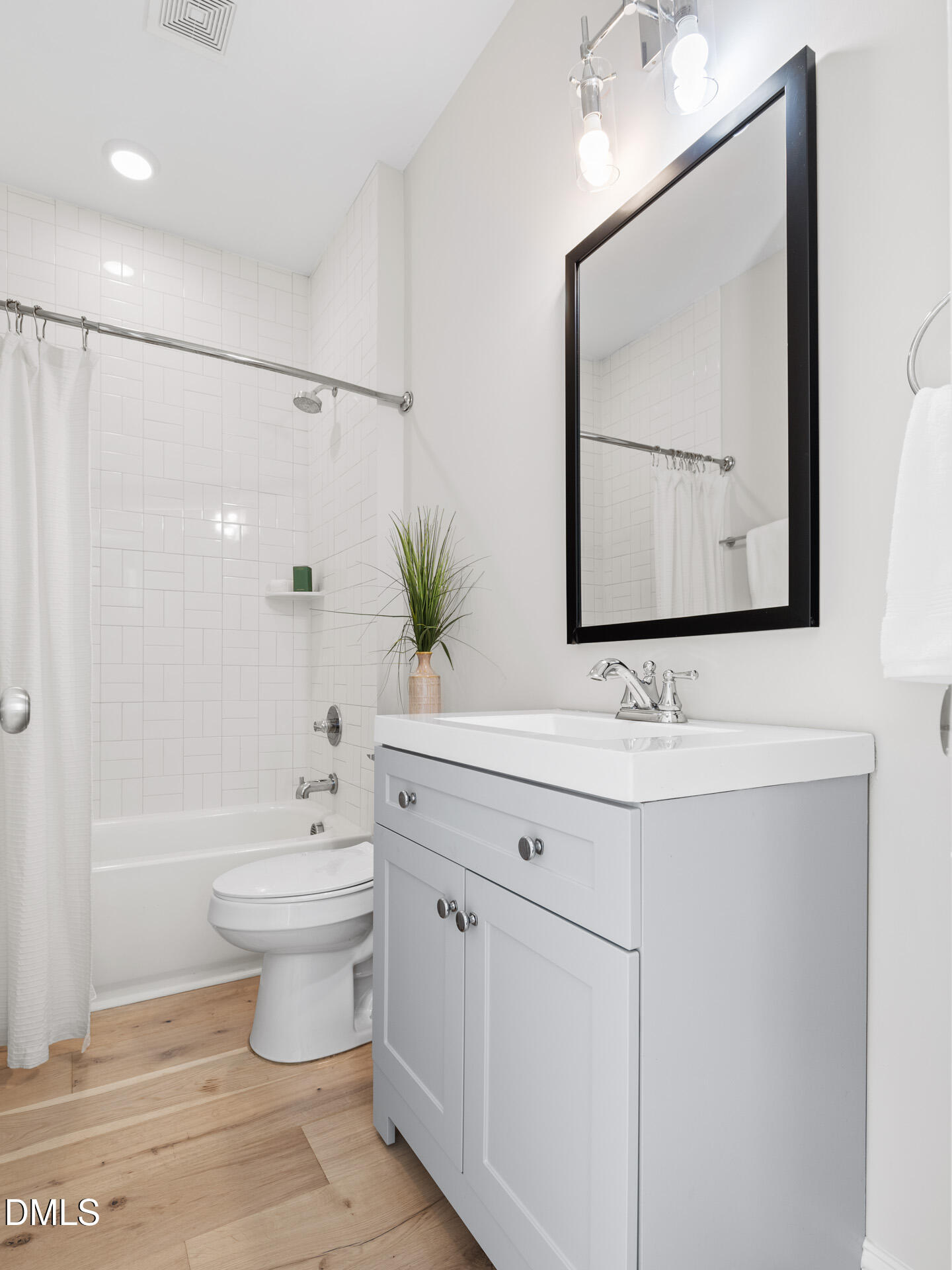 905 Dayton Street, Durham