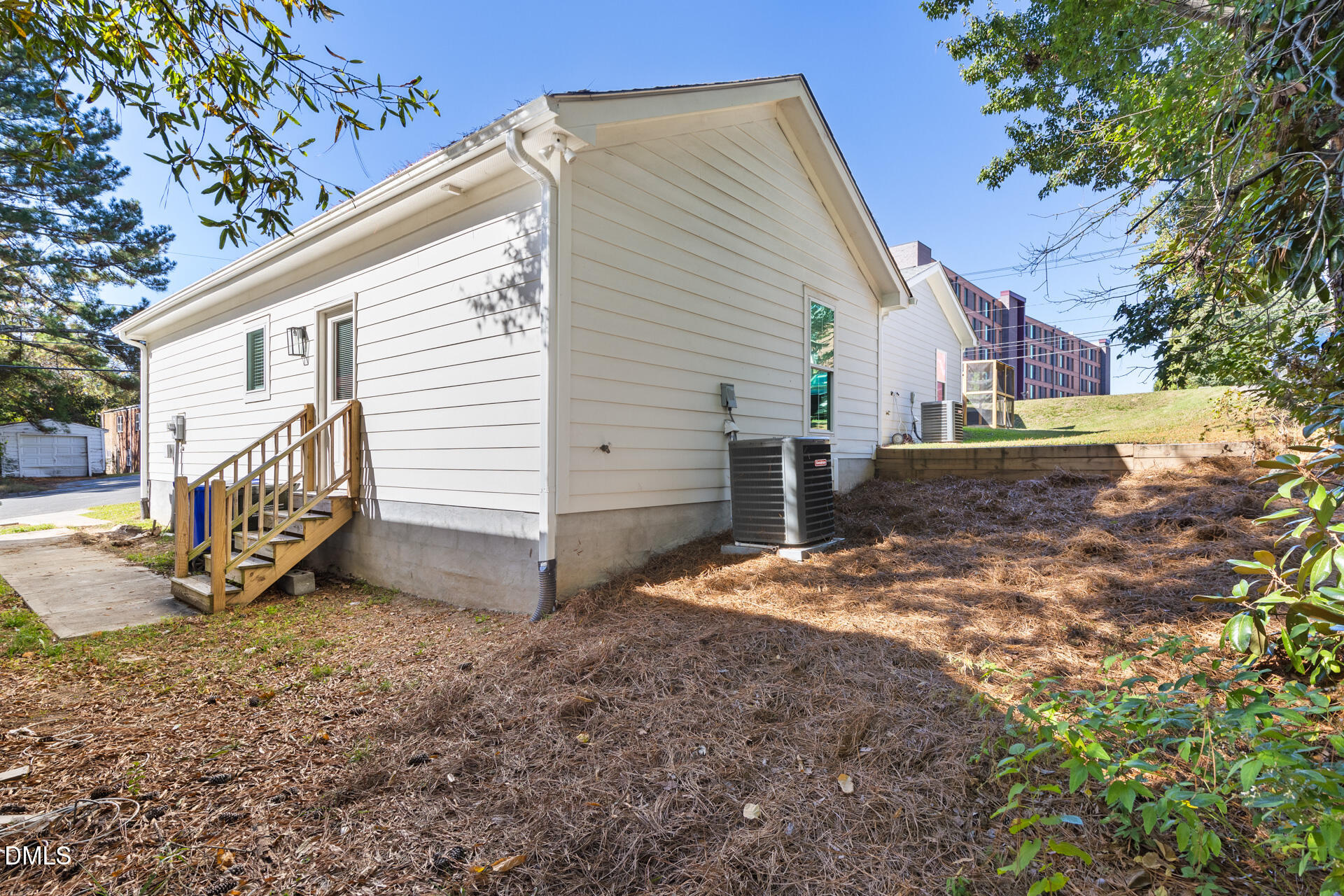 905 Dayton Street, Durham