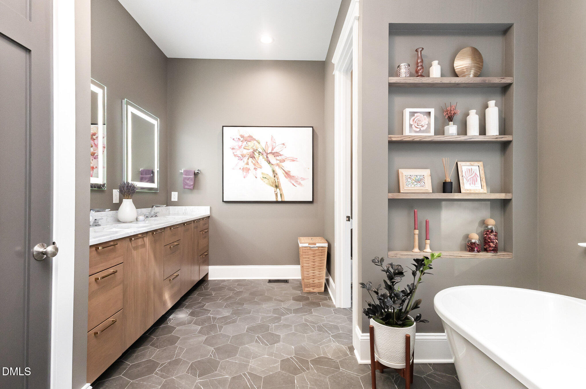 108 Brown Bear, Chapel Hill