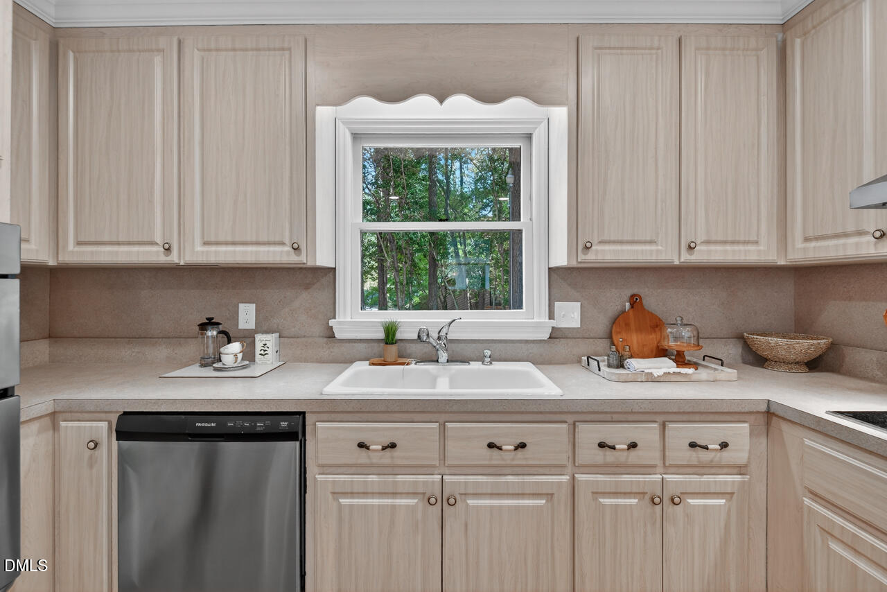 200 Dublin Woods Drive, Cary