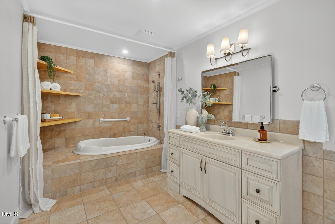 200 Dublin Woods Drive, Cary