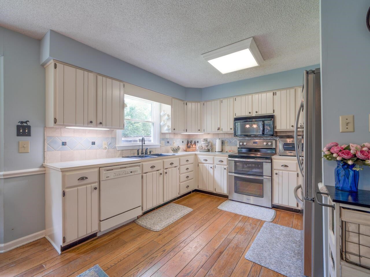 4517 Grandale Drive