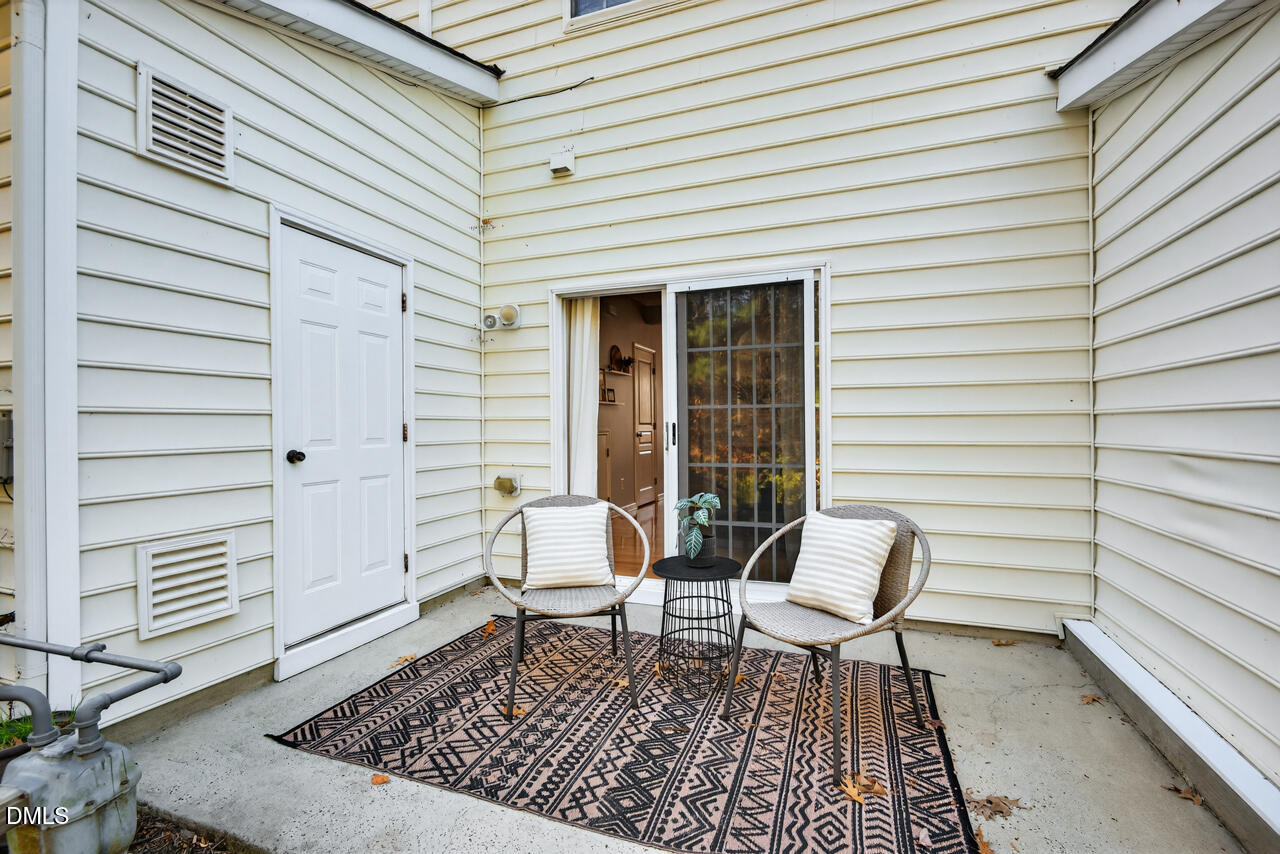 3811 Ramblewood Avenue