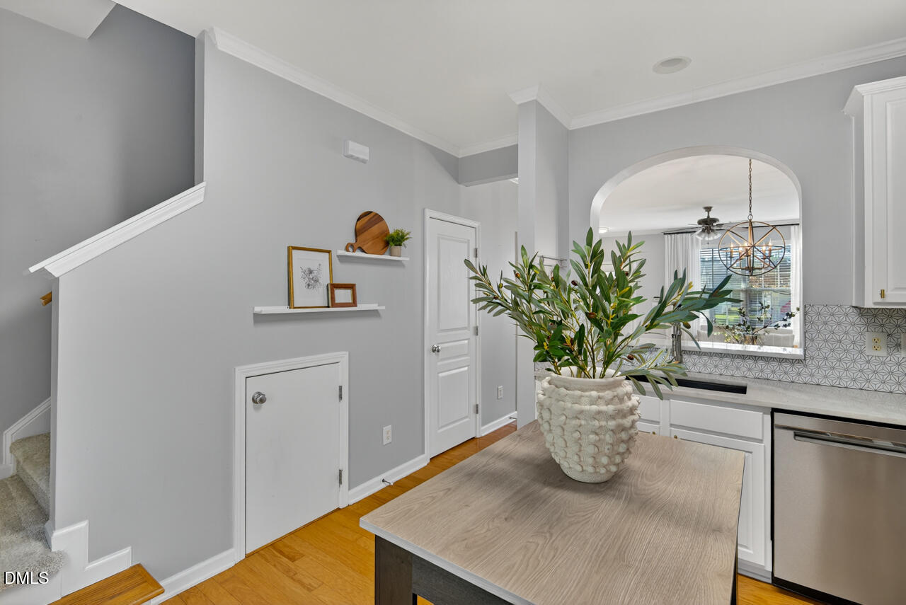 3811 Ramblewood Avenue