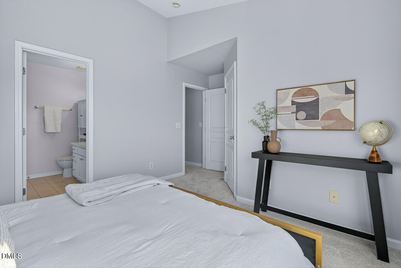 3811 Ramblewood Avenue