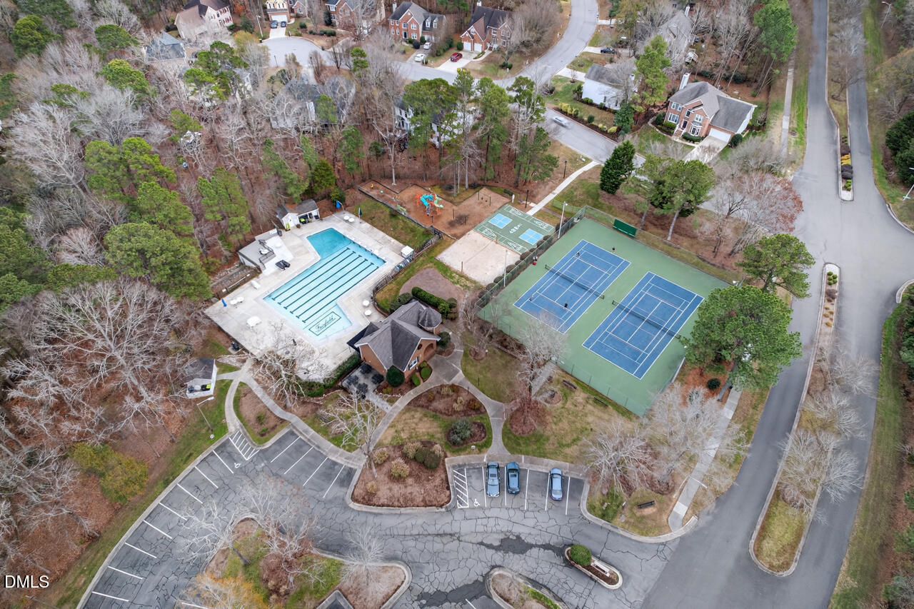 8018 Rosemont Parkway