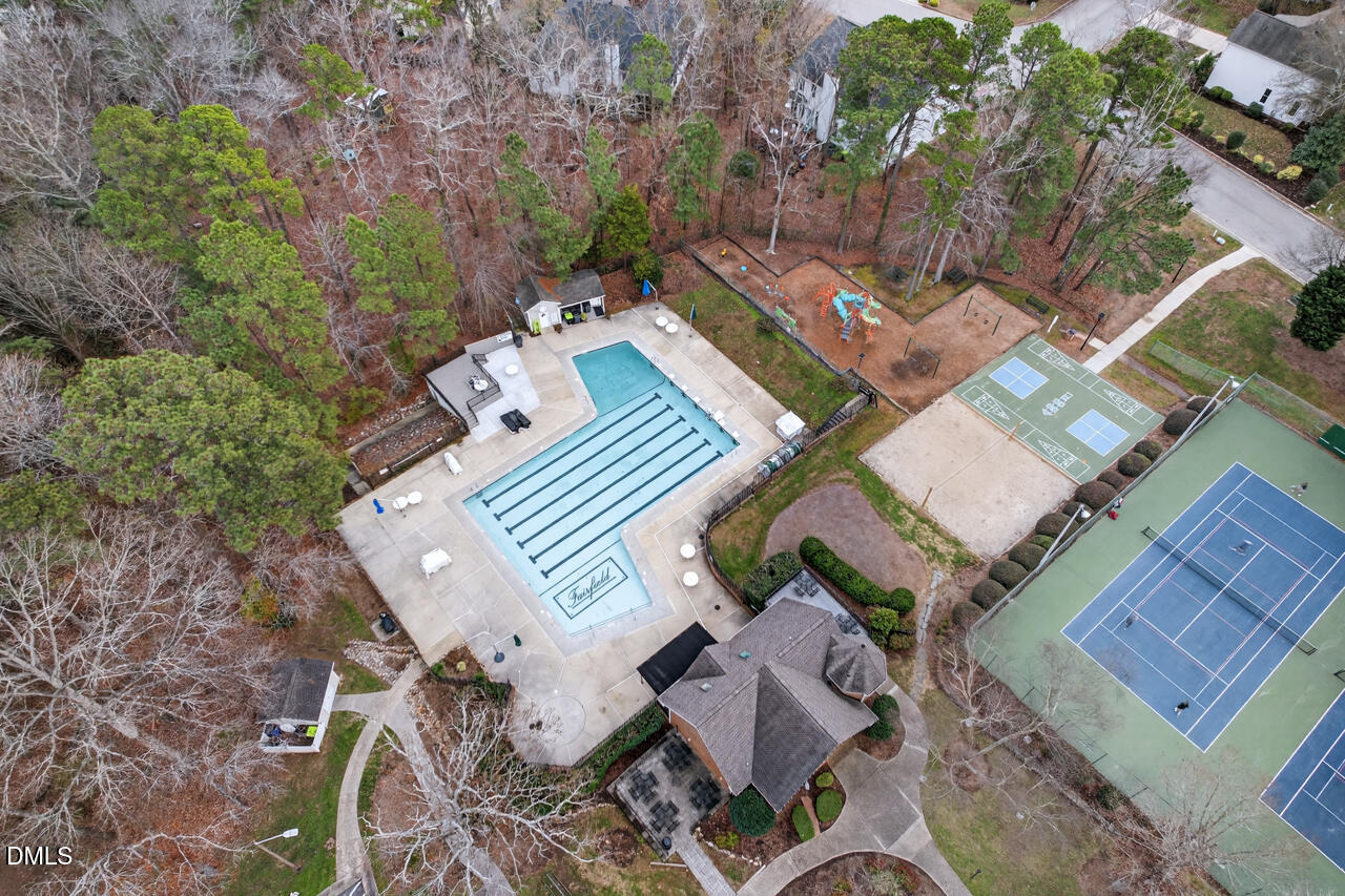 8018 Rosemont Parkway