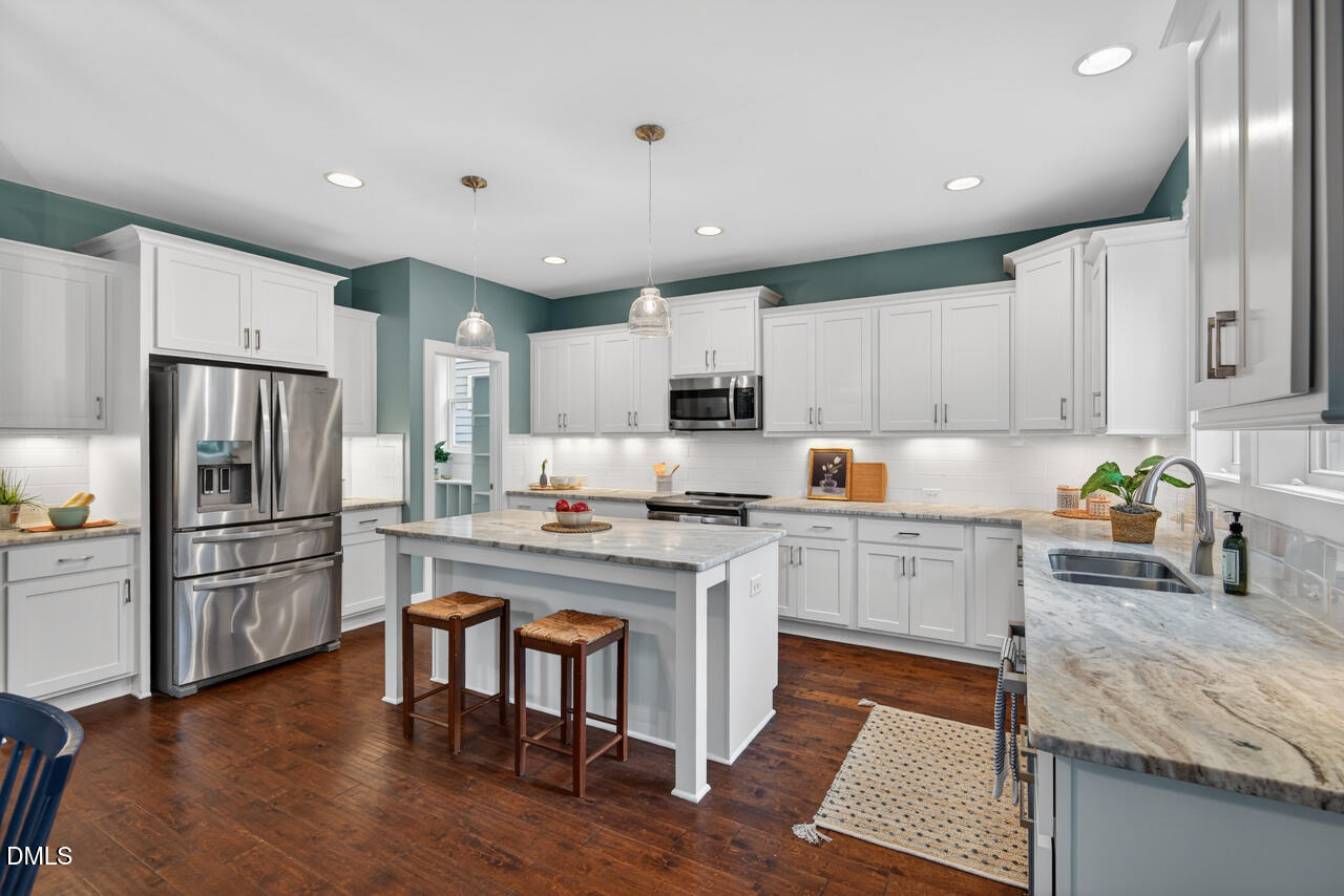 8018 Rosemont Parkway