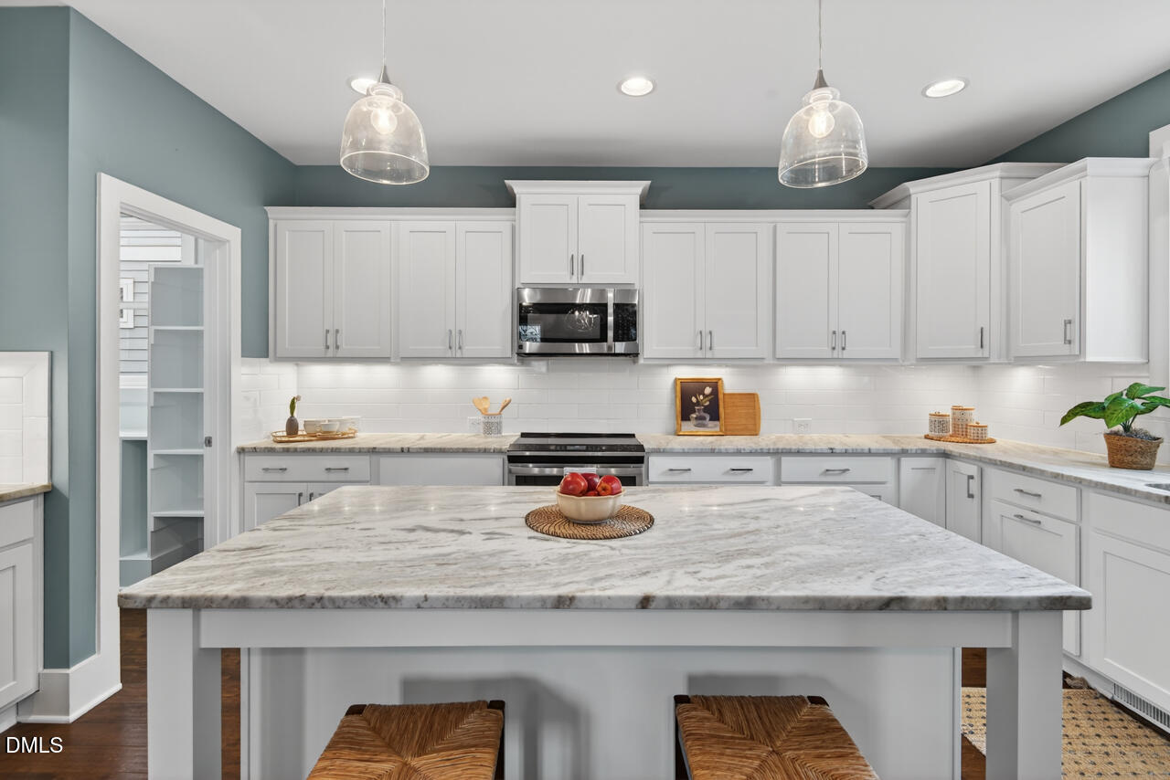 8018 Rosemont Parkway