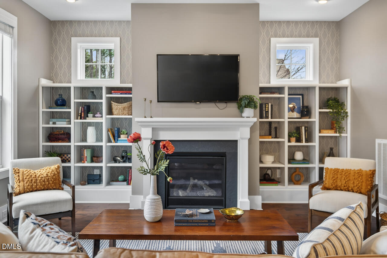 8018 Rosemont Parkway