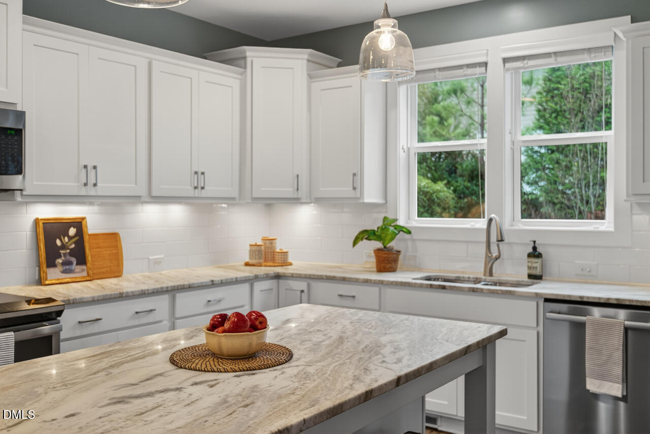 8018 Rosemont Parkway