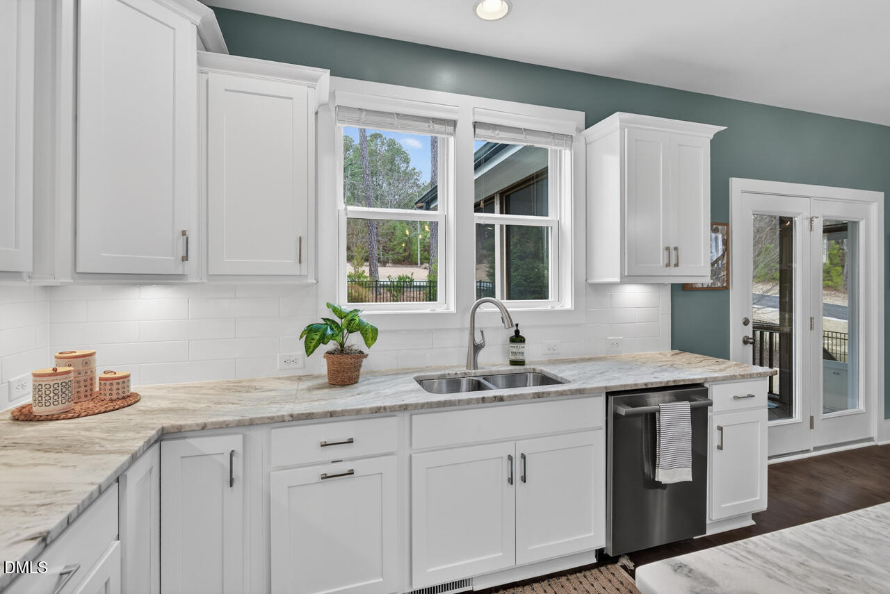 8018 Rosemont Parkway