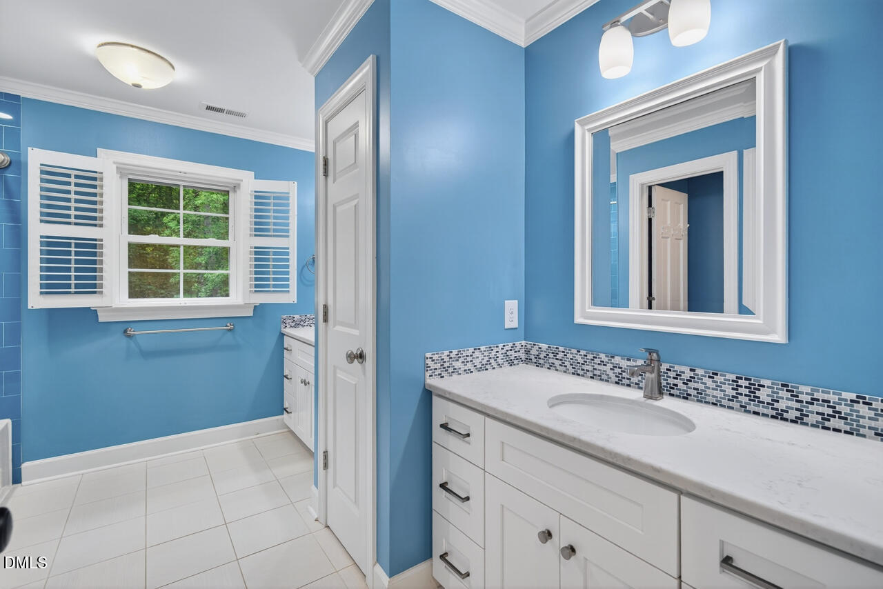 109 Fieldstone Court