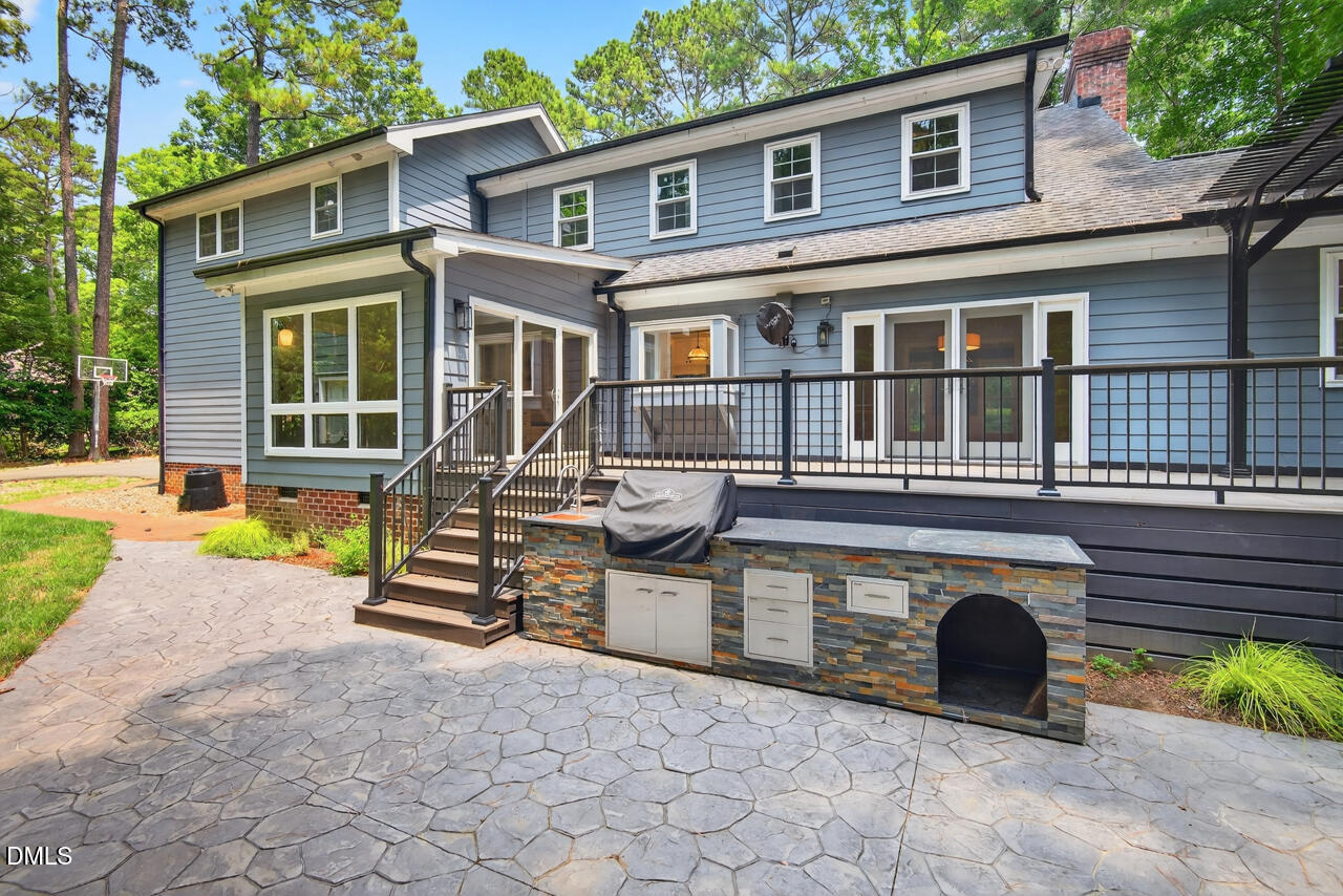 109 Fieldstone Court