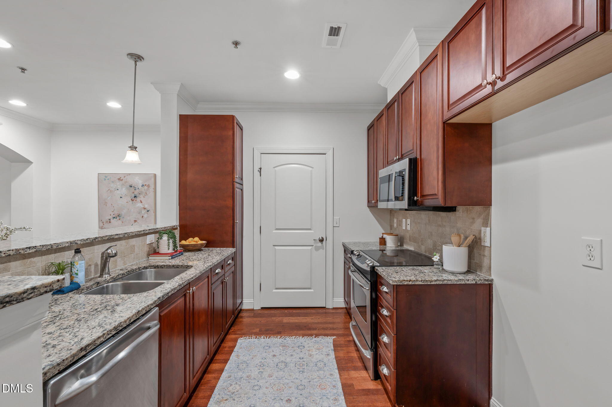 Sweet little unit in South Durham!  