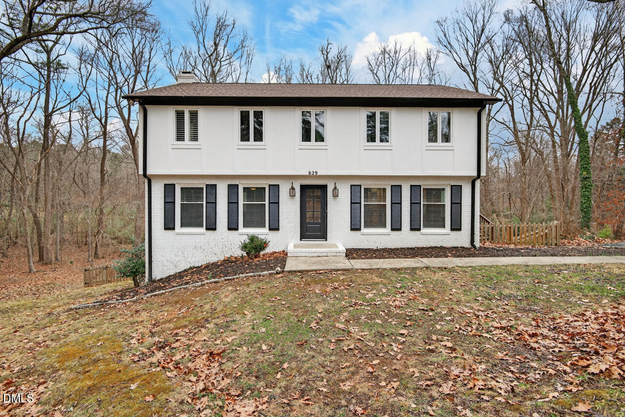 829 Sandlewood Drive