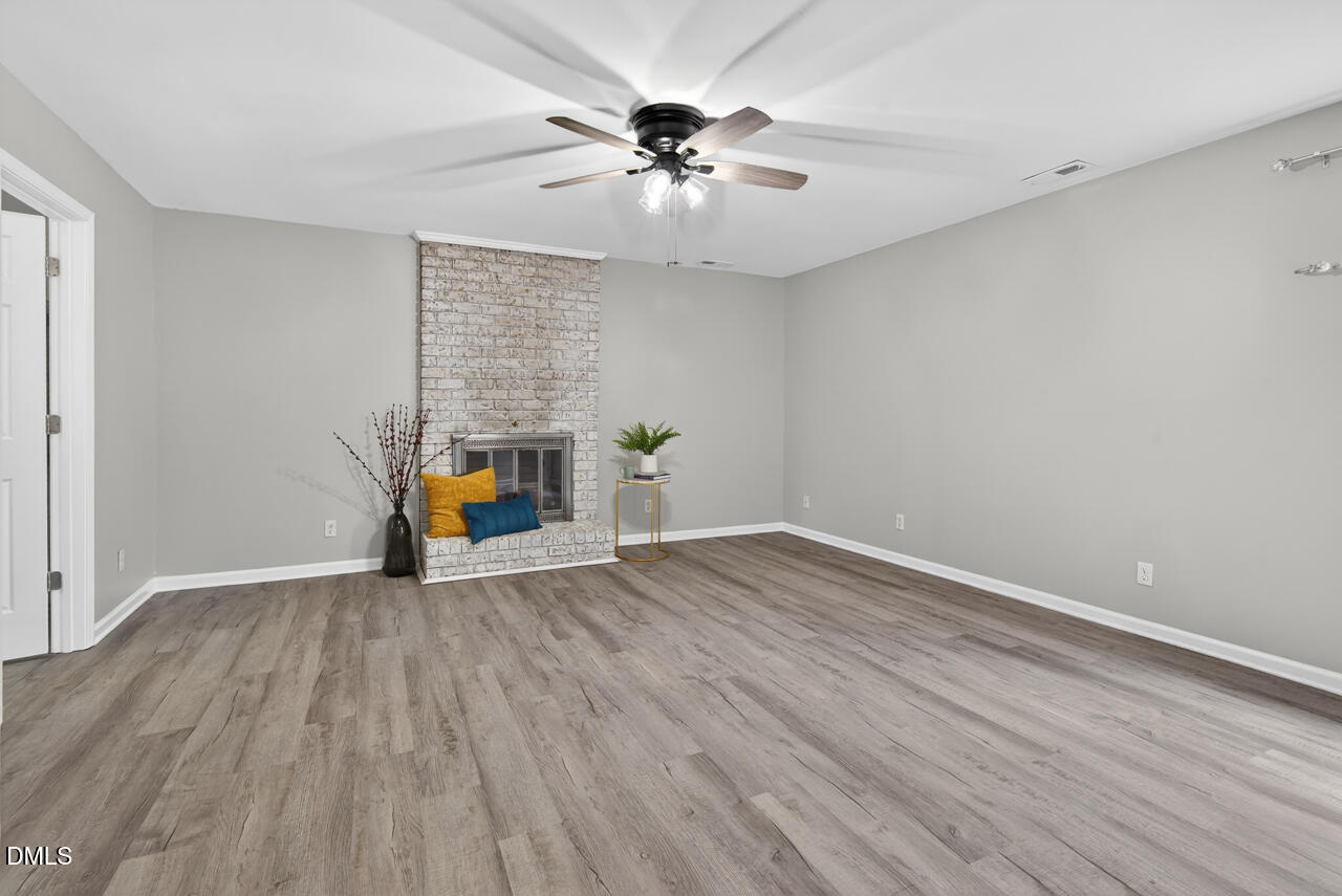 829 Sandlewood Drive