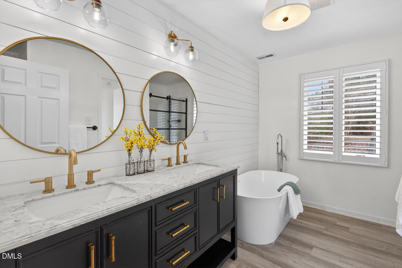 829 Sandlewood Drive