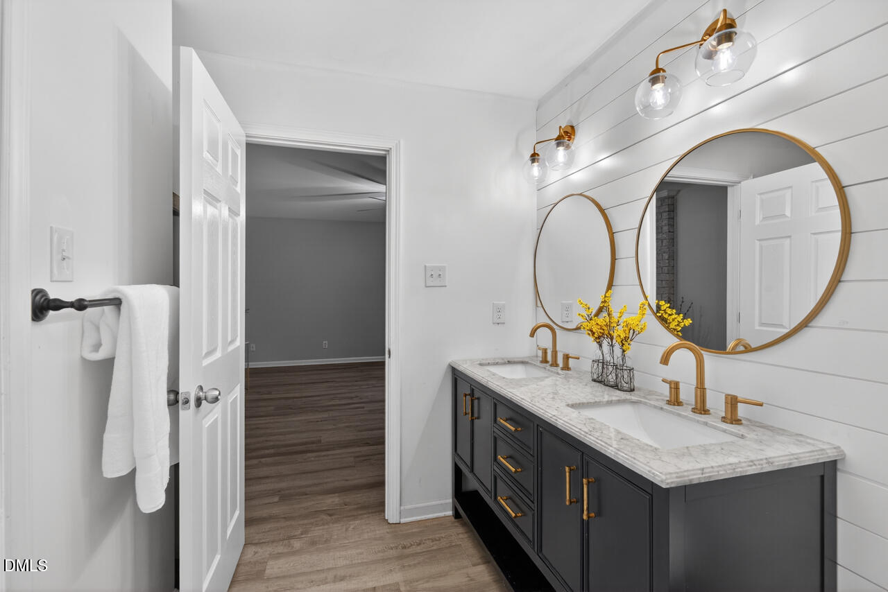 829 Sandlewood Drive