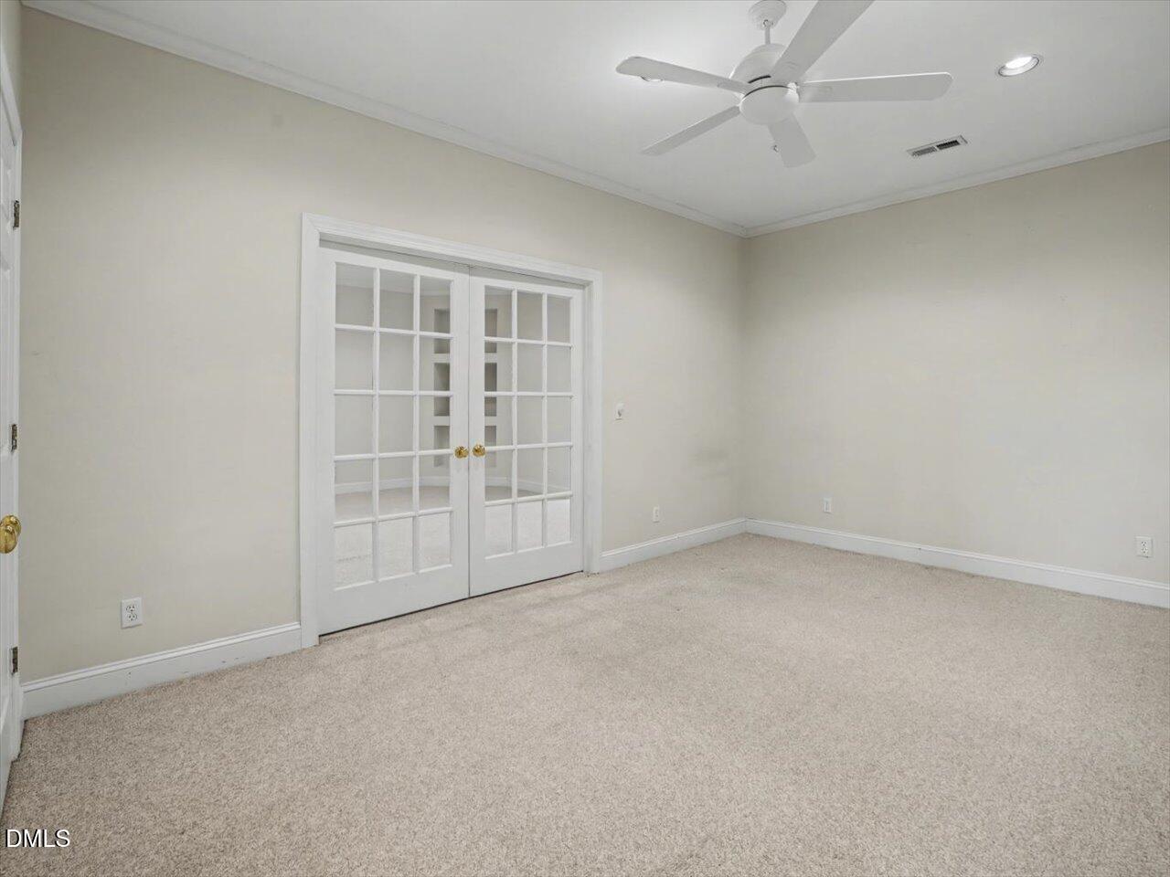 305 Sutherland Court