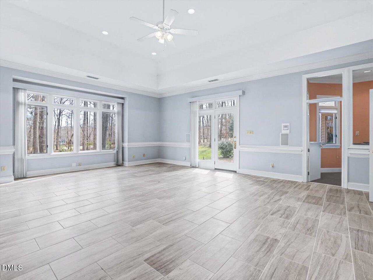 305 Sutherland Court