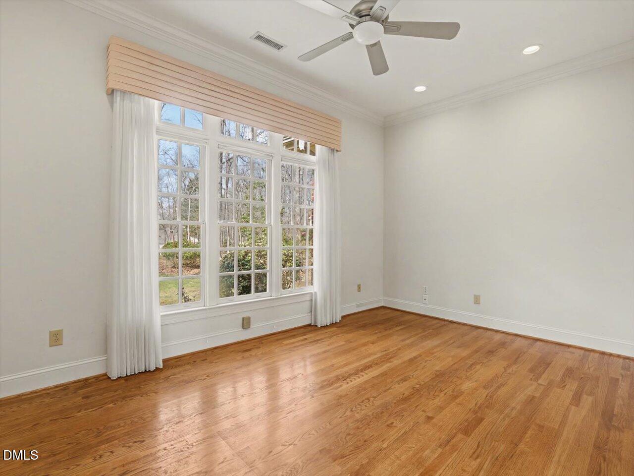 305 Sutherland Court