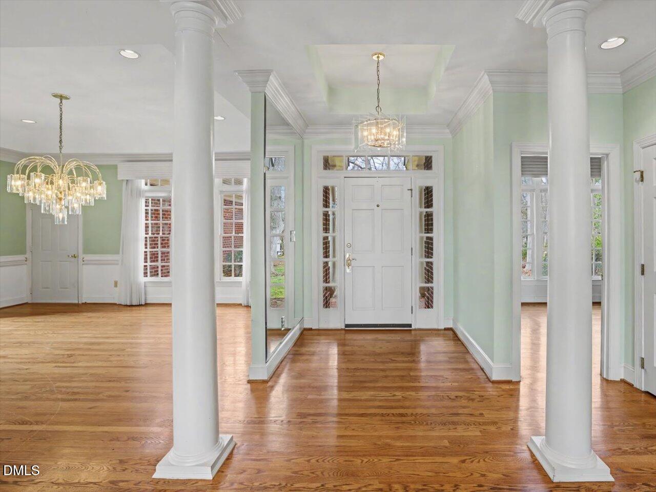 305 Sutherland Court