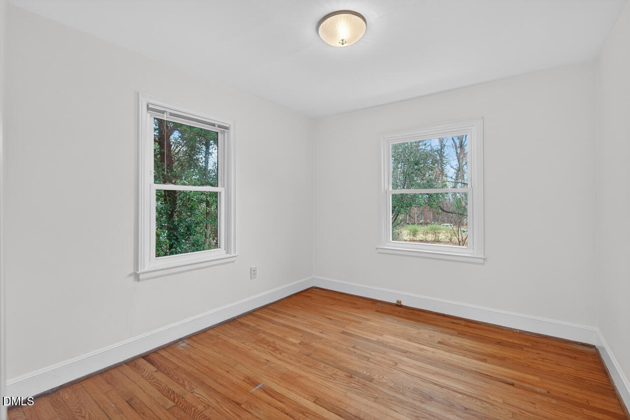 1811 Forest Road