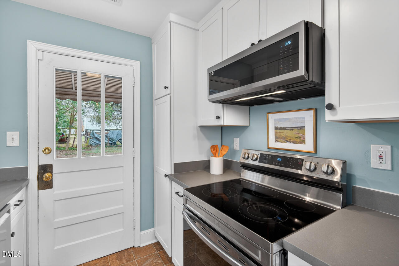 1811 Forest Road