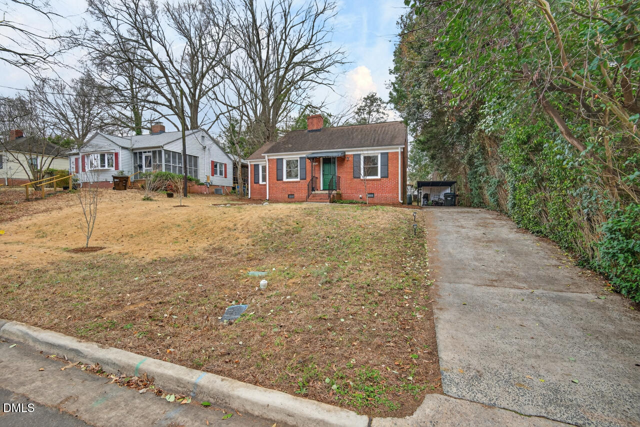 1811 Forest Road