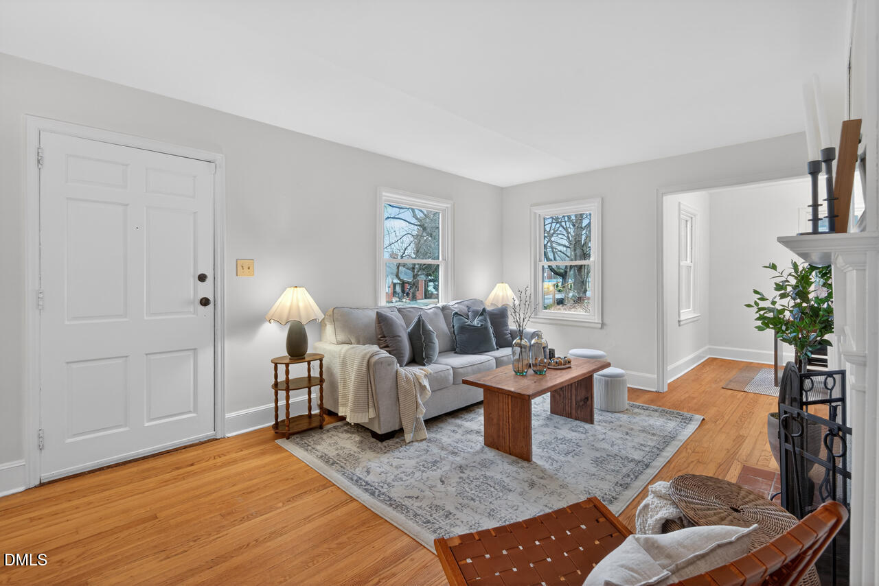 1811 Forest Road