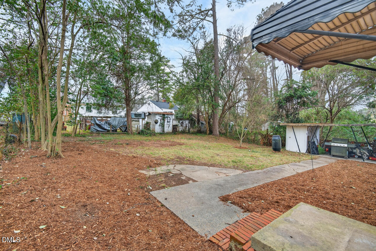 1811 Forest Road