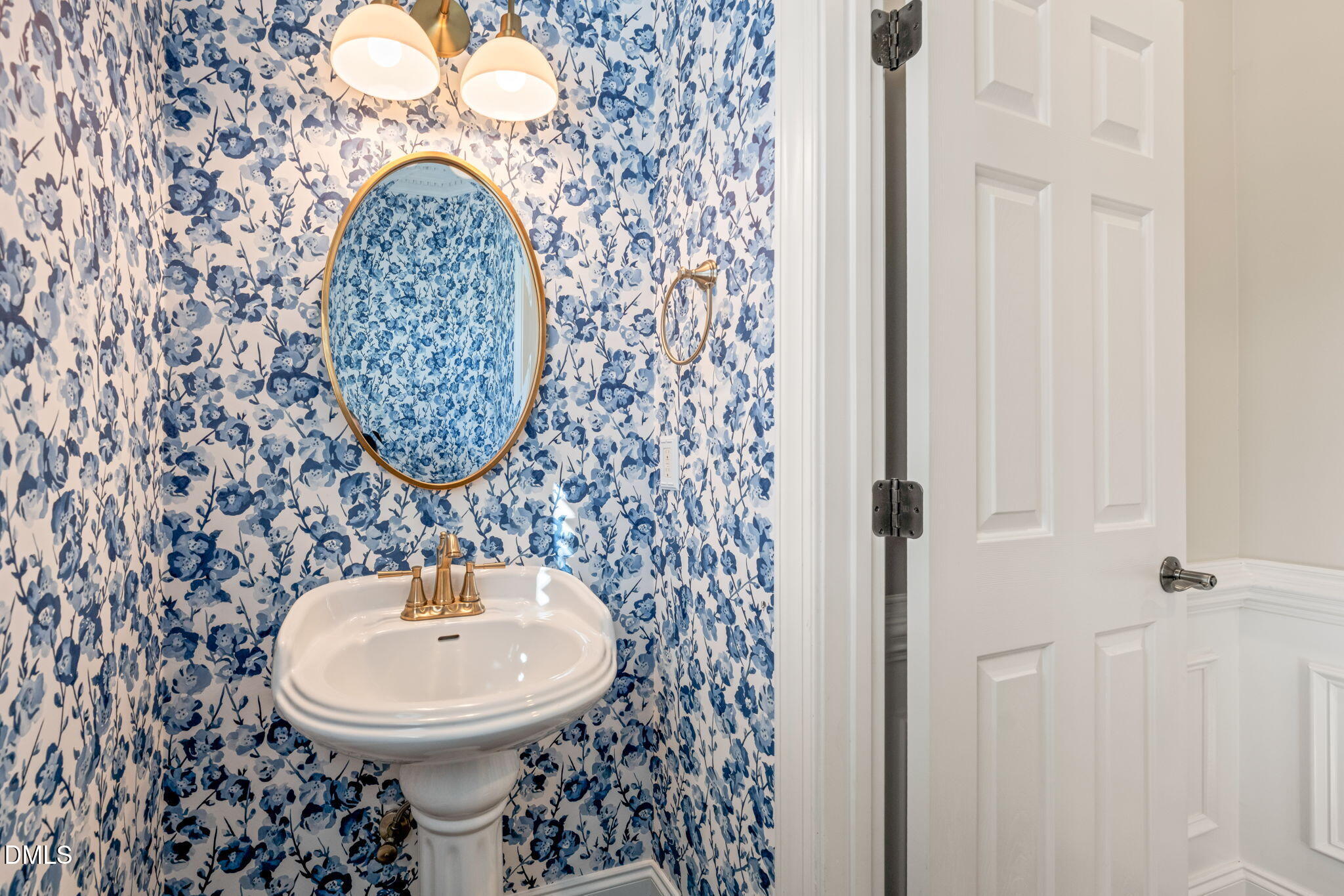 8403 Wheatstone Lane