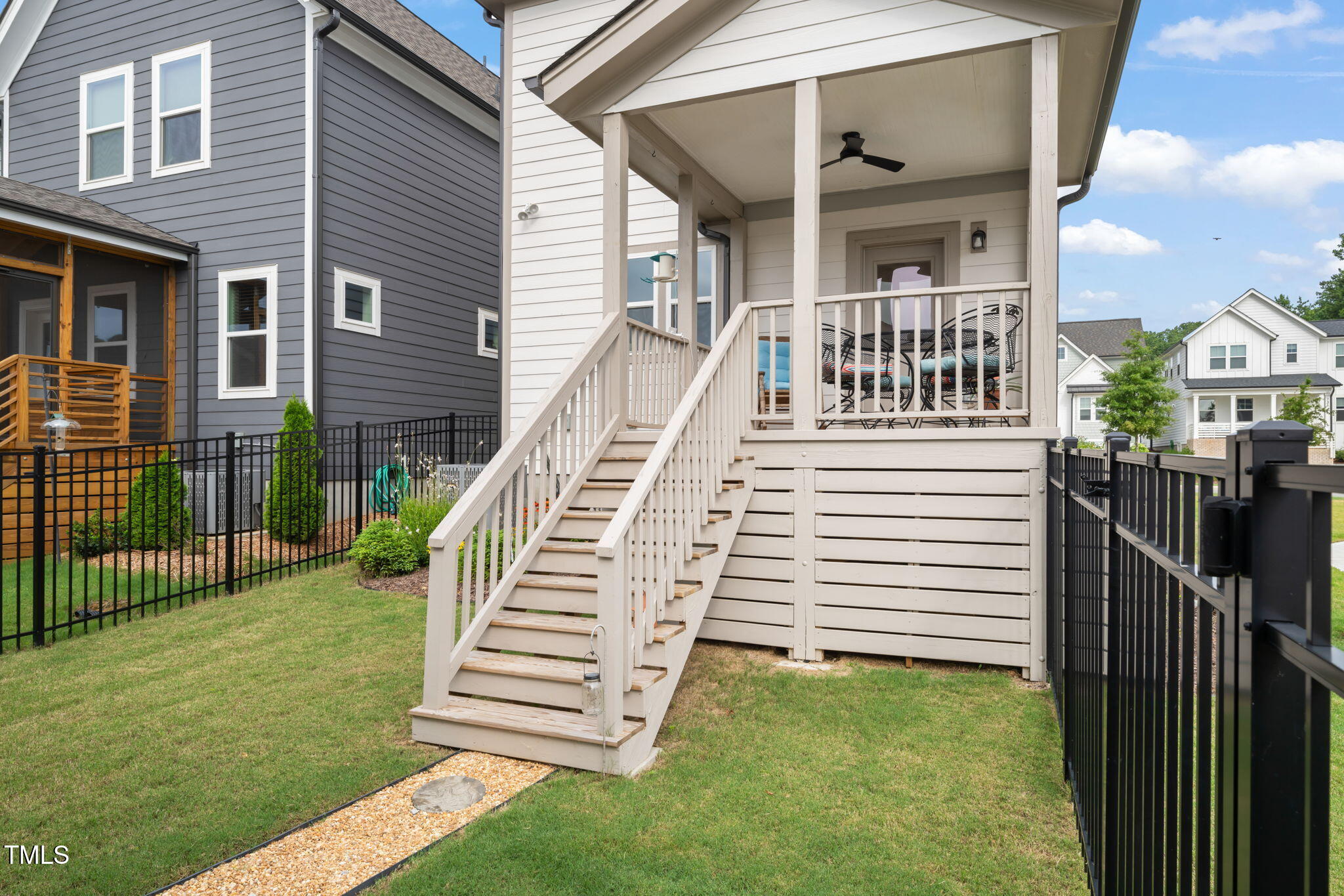 710 Vine Parkway