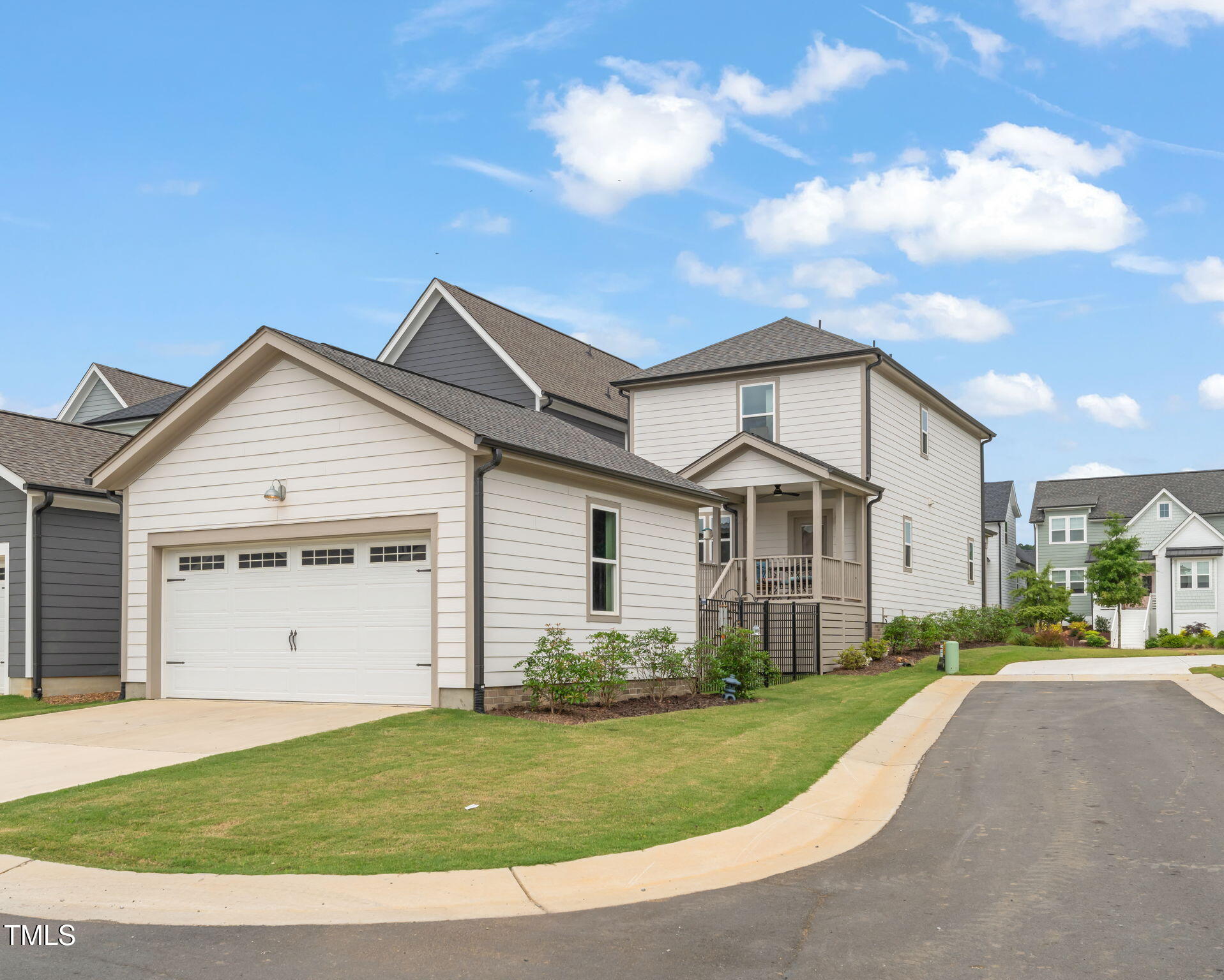 710 Vine Parkway