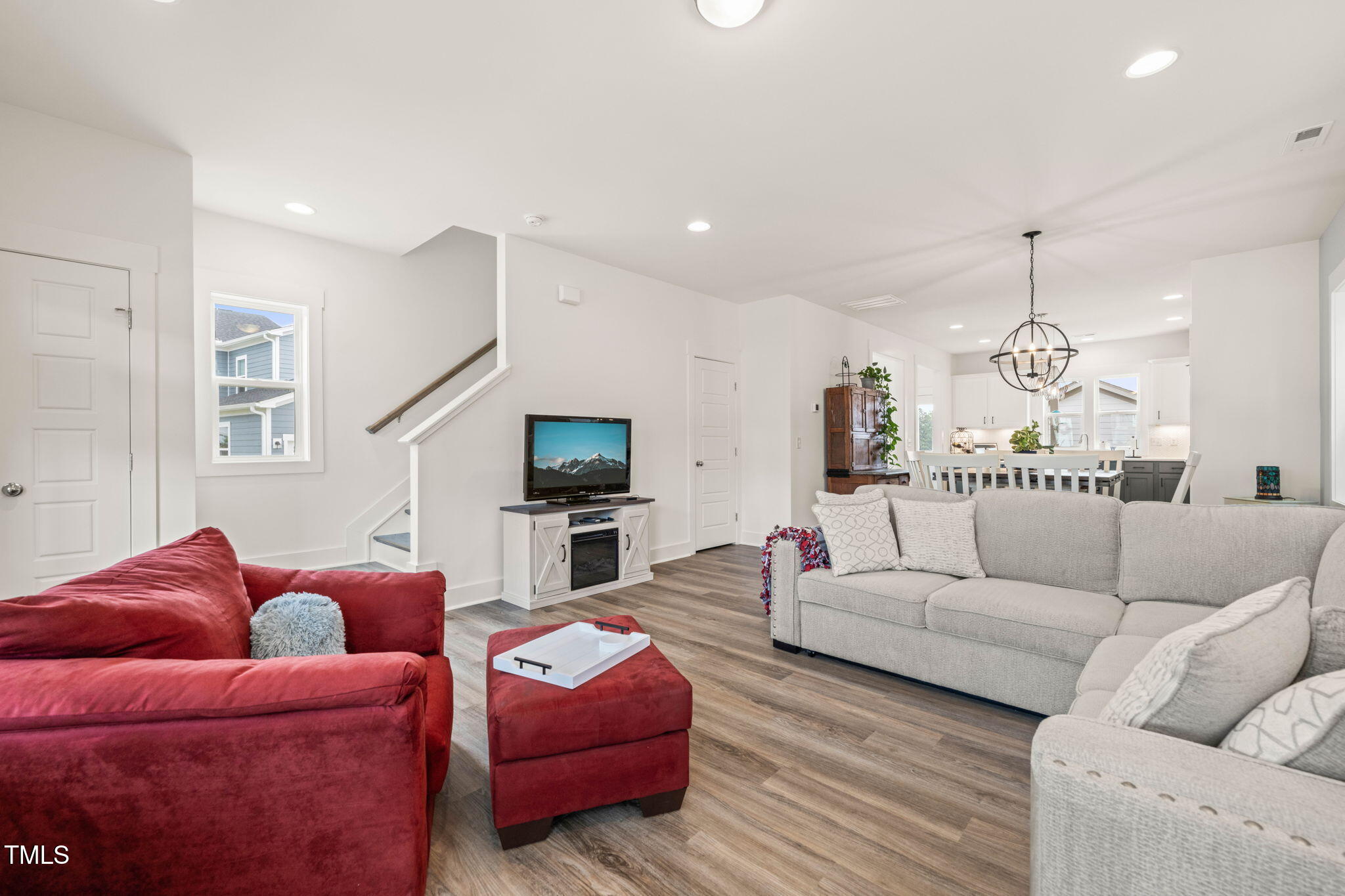 710 Vine Parkway
