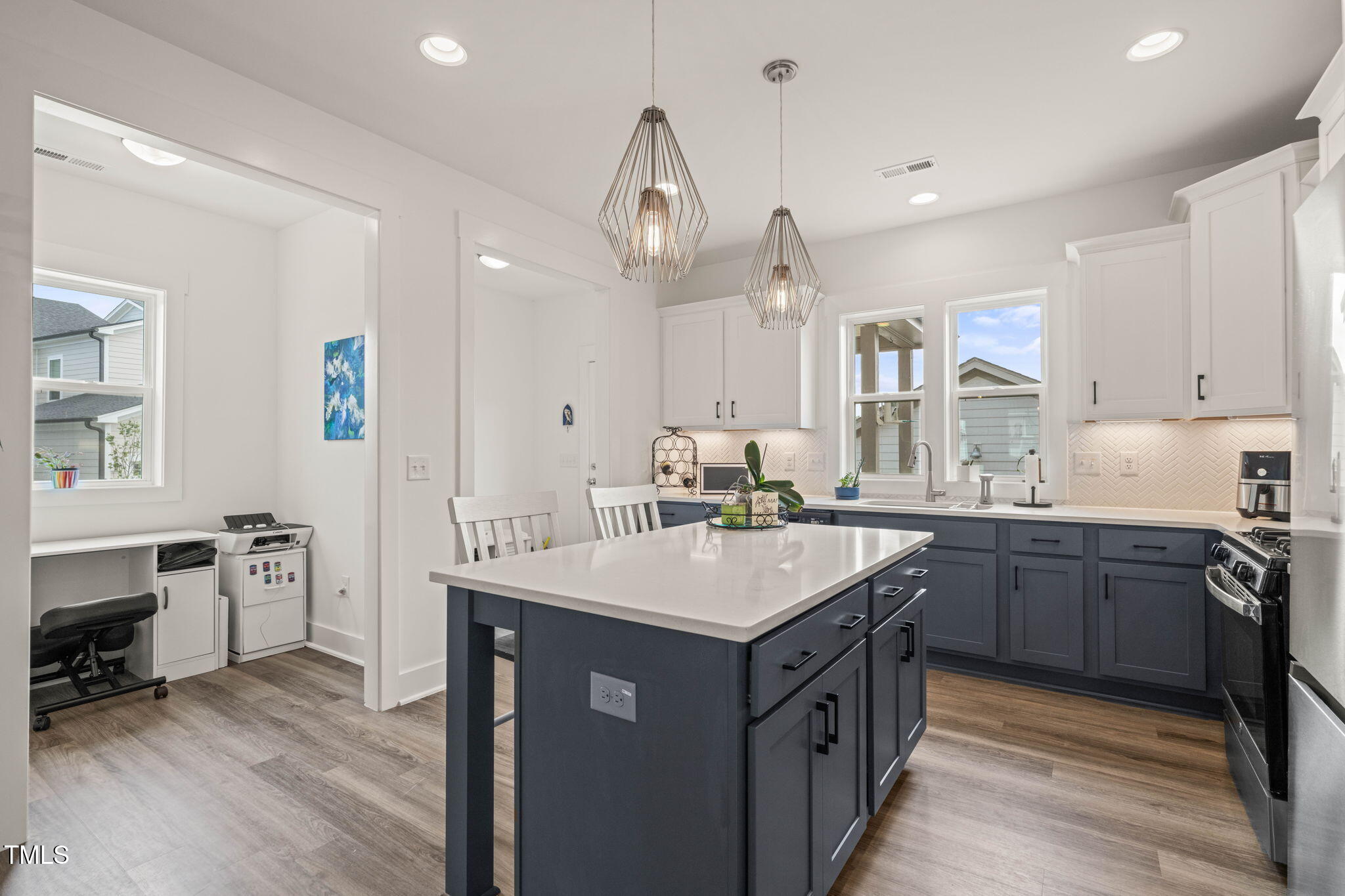 710 Vine Parkway