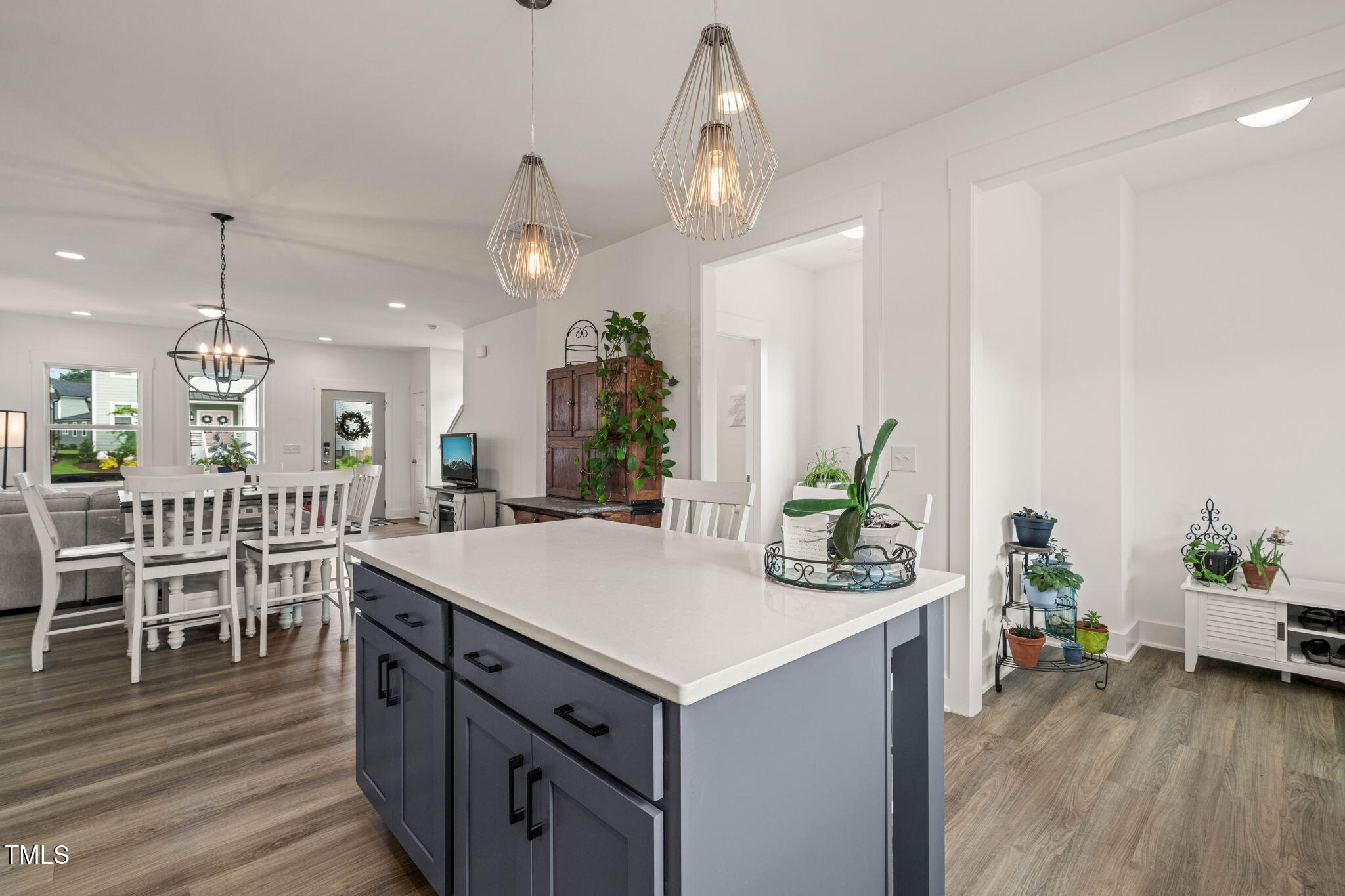 710 Vine Parkway