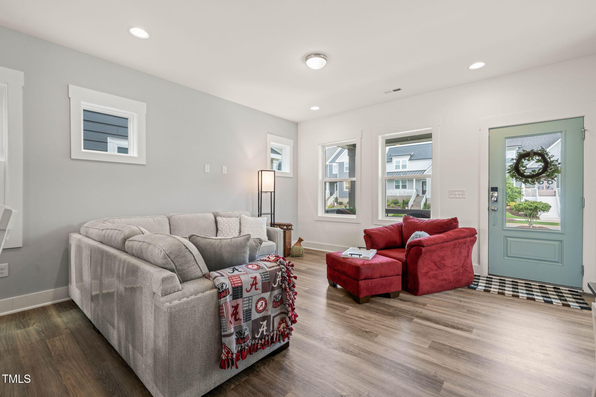 710 Vine Parkway