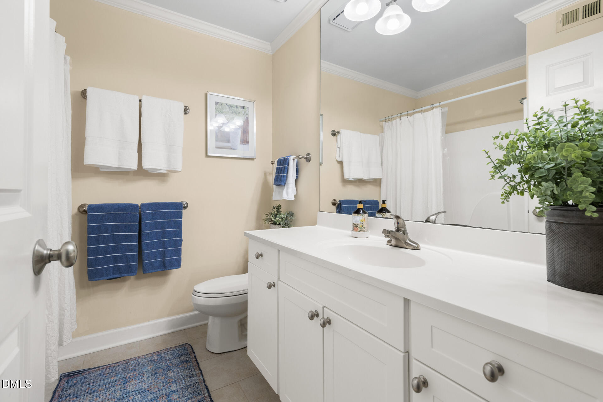 1513 E Franklin Street Unit 123 Unit: Bldg F Unit 123