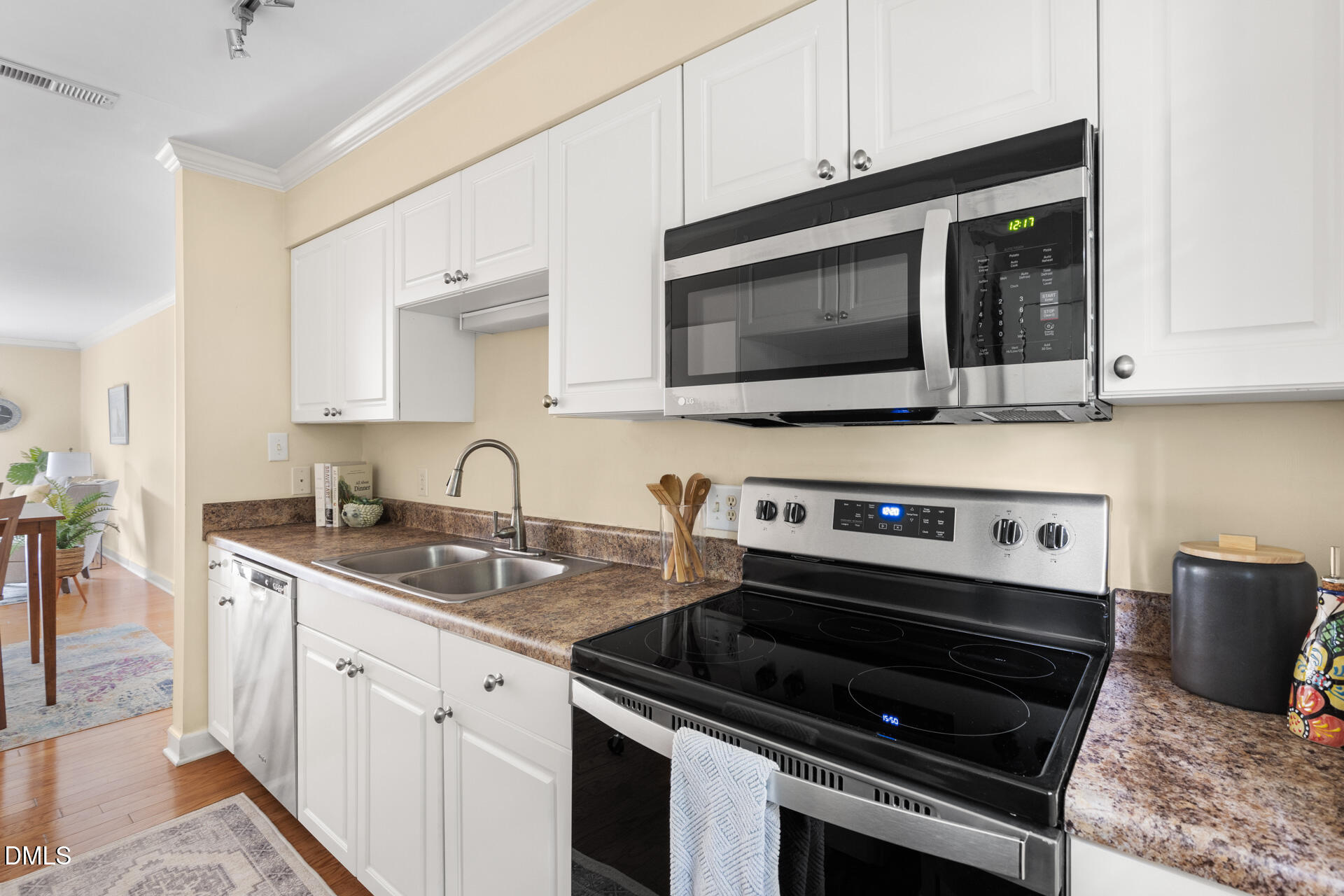 1513 E Franklin Street Unit 123 Unit: Bldg F Unit 123