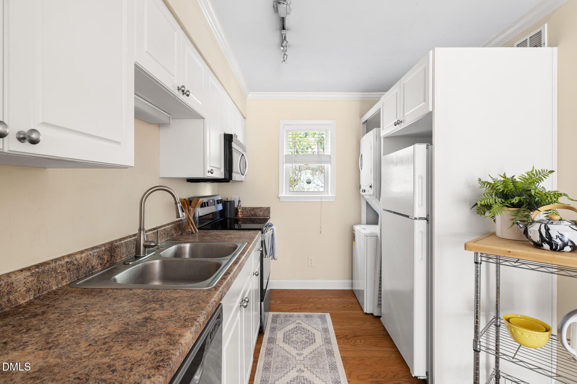 1513 E Franklin Street Unit 123 Unit: Bldg F Unit 123