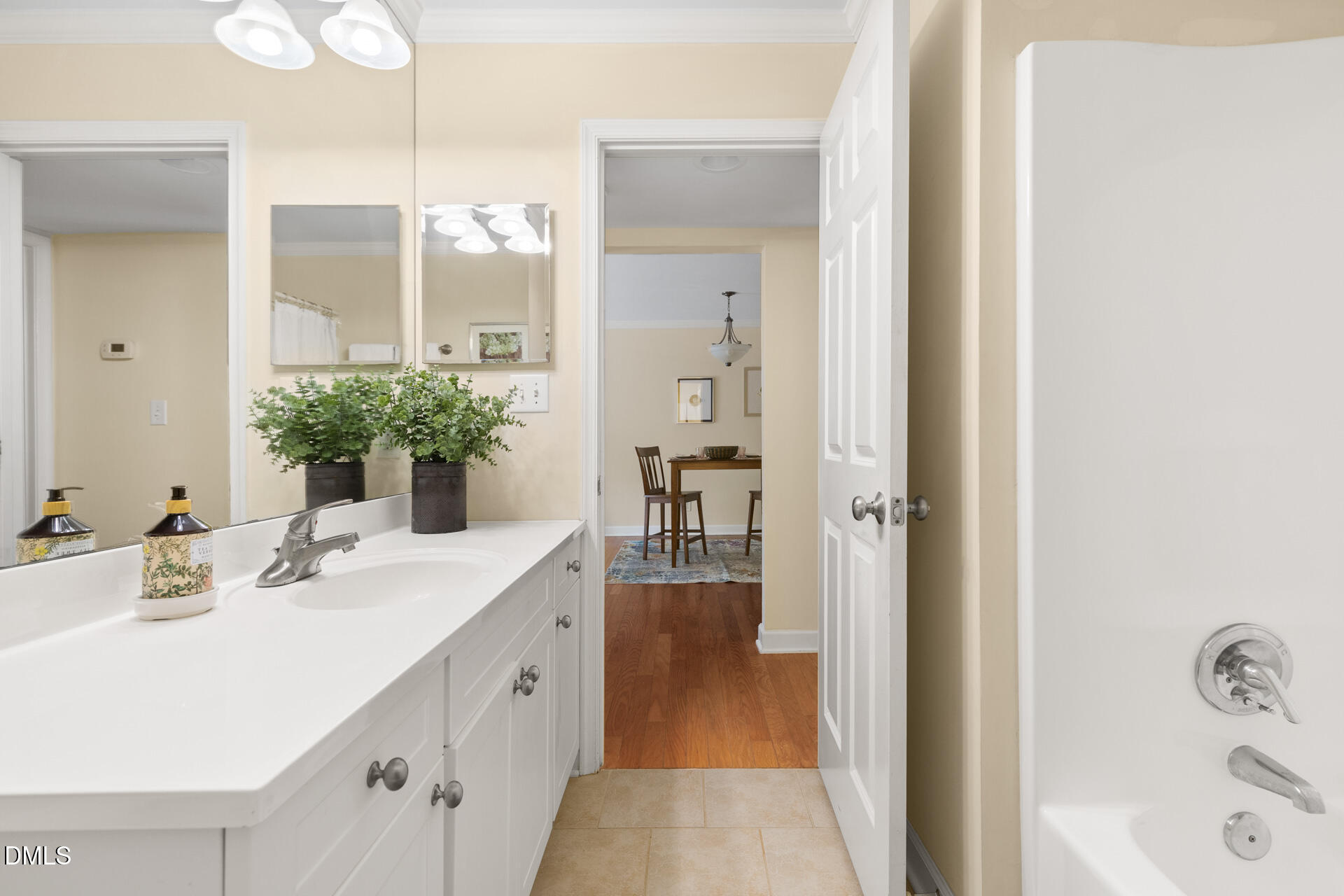 1513 E Franklin Street Unit 123 Unit: Bldg F Unit 123