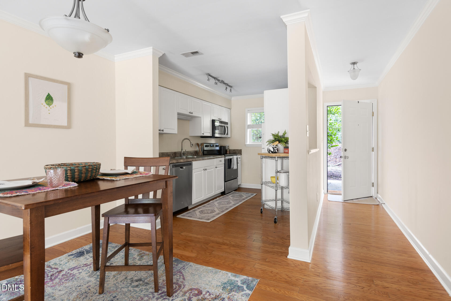 1513 E Franklin Street Unit 123 Unit: Bldg F Unit 123