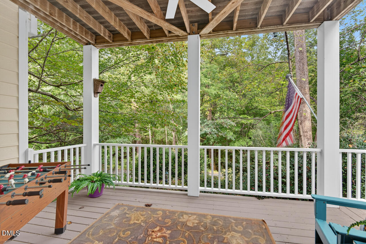 302 Edgewater Circle