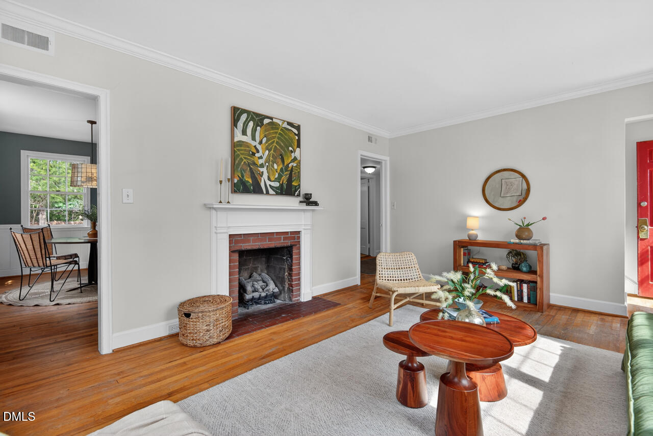 2020 Pershing Street